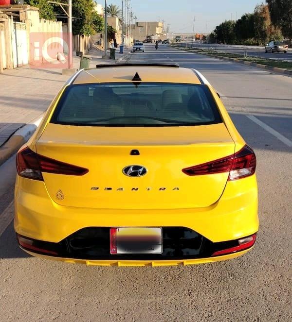 هیۆندای ئەلەنترا